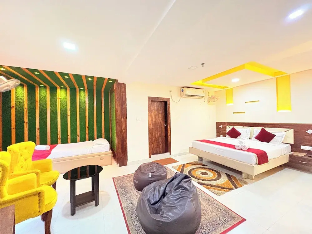 Grand room