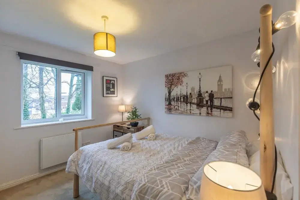 Chic Flat In Woolston: Nr Southampton City Centre