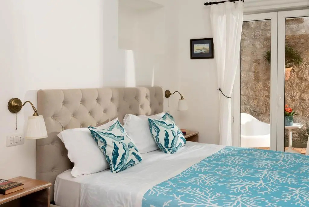 2 Bedrooms Apartment with garden view