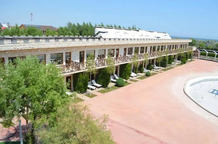 Beach & Waterfront