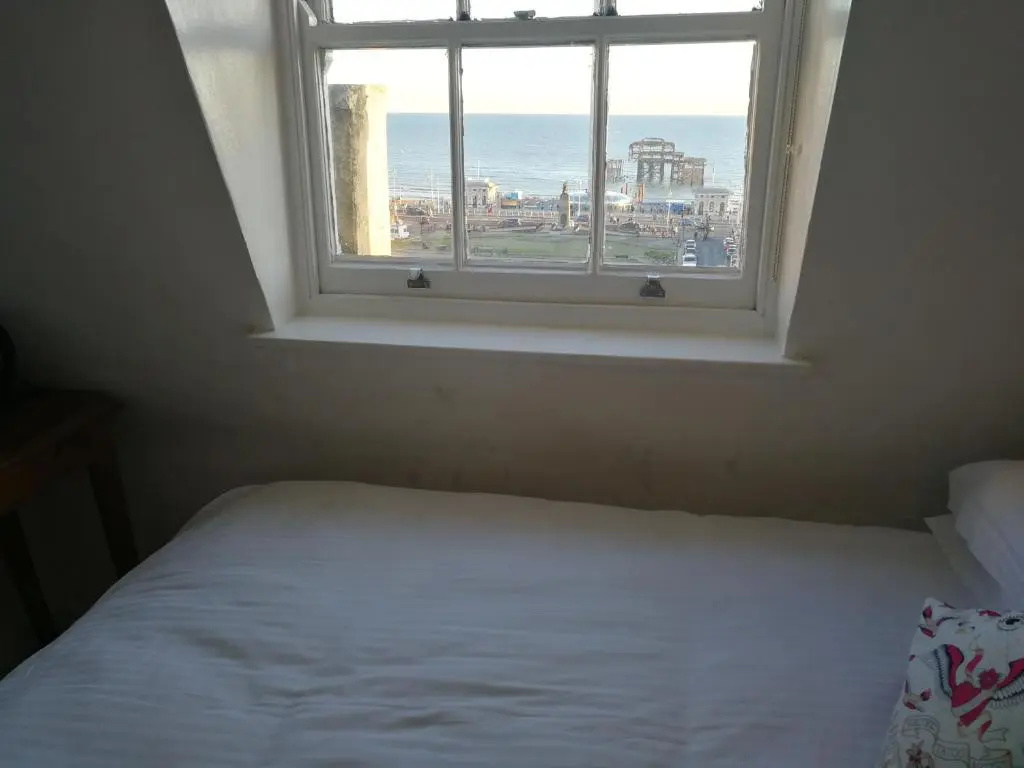 Standard Double room with sea view (full double bed)