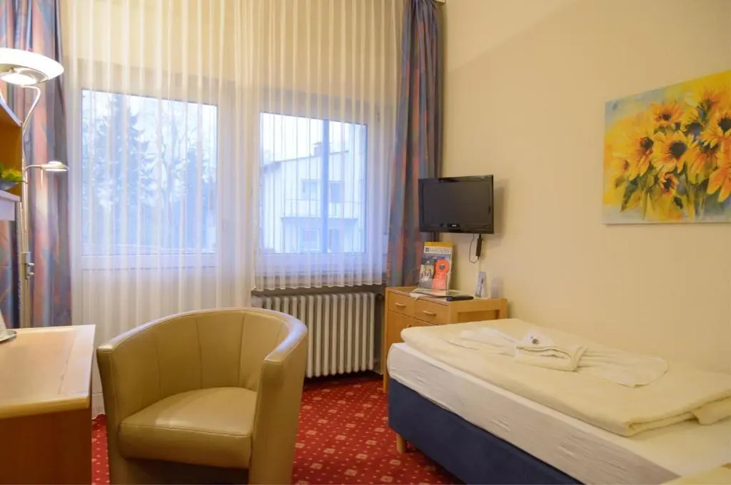 Economy room