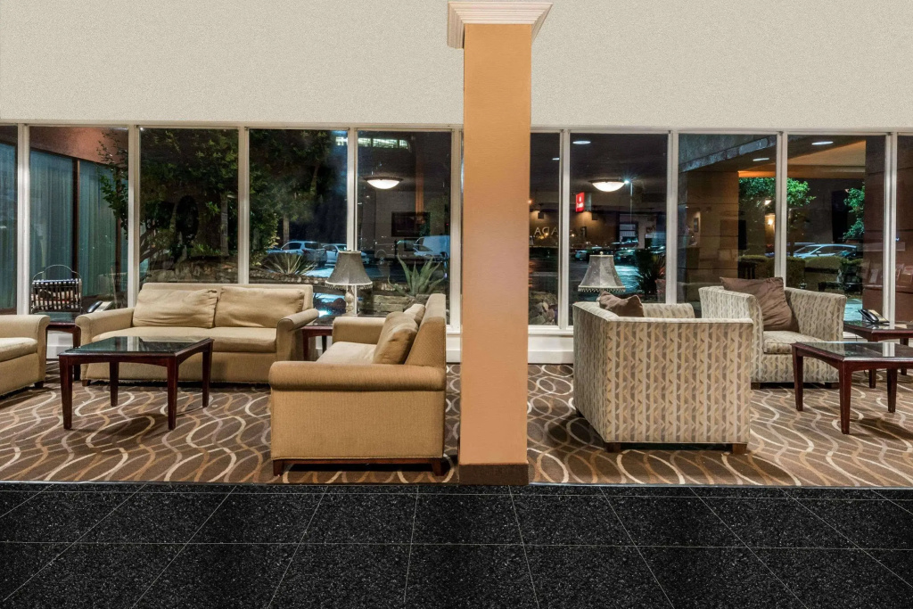 Holiday Inn Dallas Market Ctr Love Field by IHG - Général
