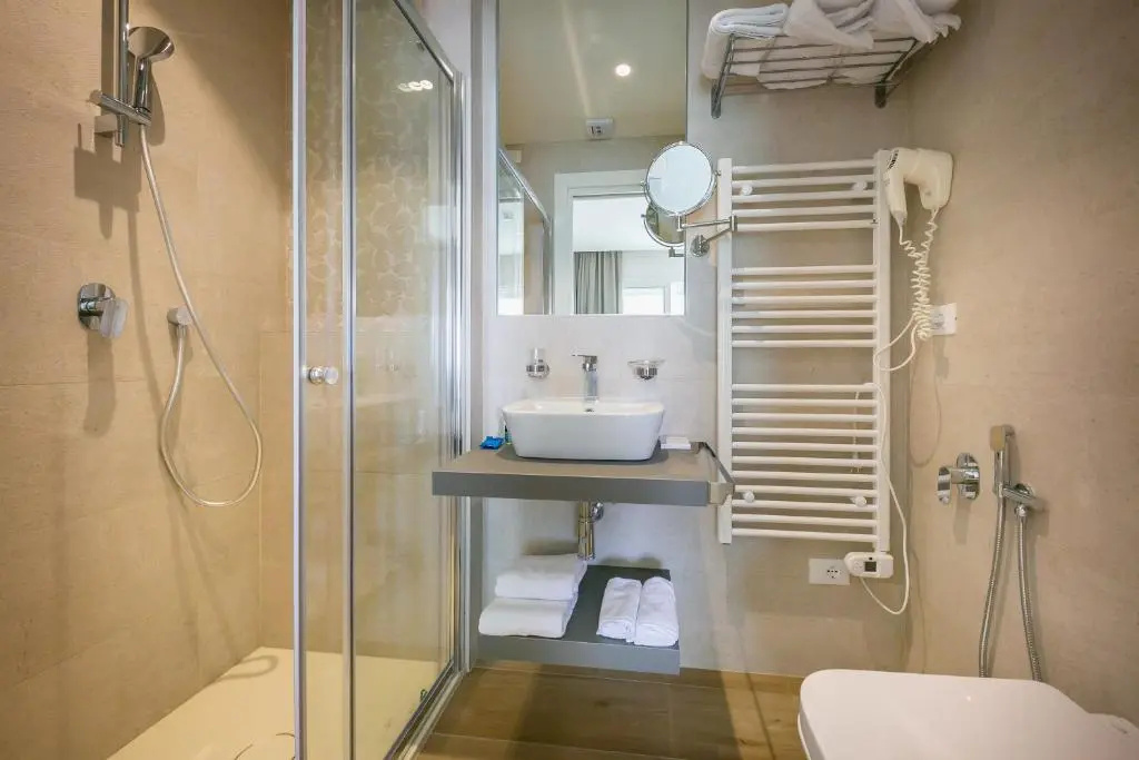 Standard Double room with balcony (full double bed)