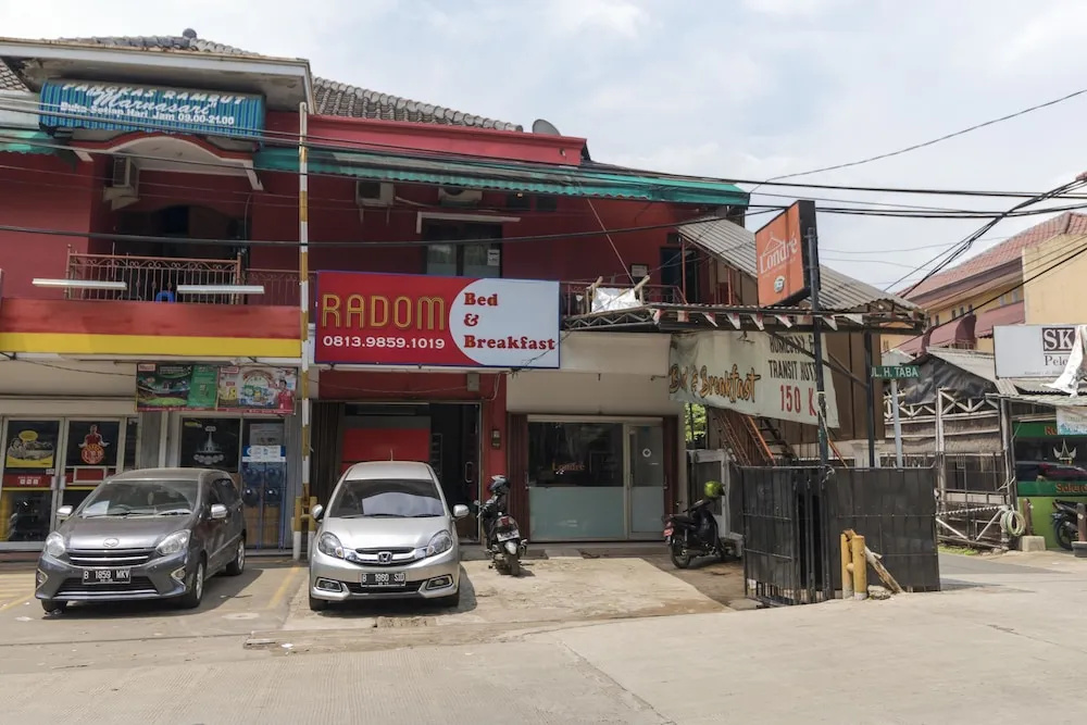 RedDoorz @ Duren Sawit