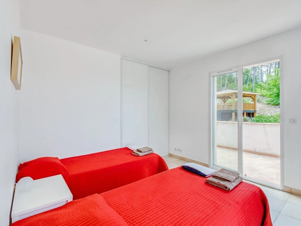 Voir la photo 1 — Villa in Le Muy With Private Pool & Forest