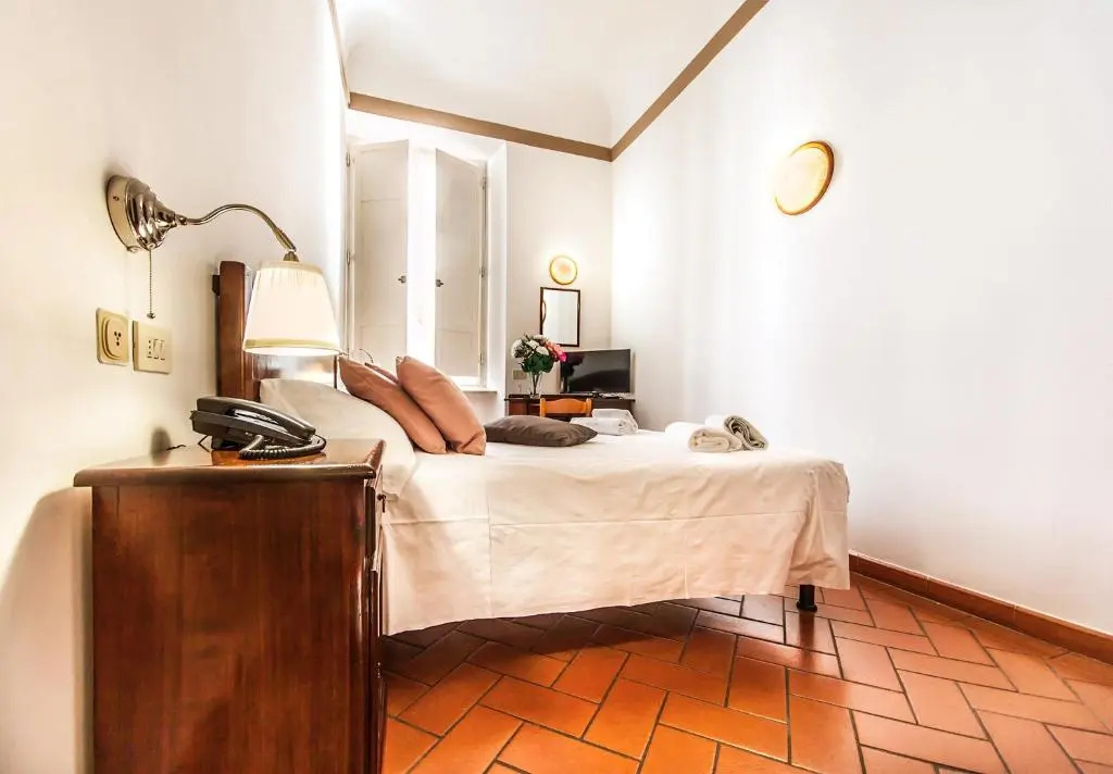 Standard Double room with partial view (full double bed)