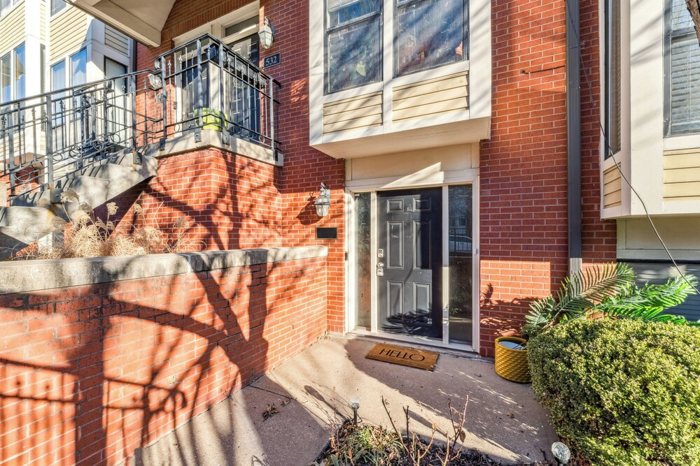 Walk to Main Street: Kansas City Vacation Rental!