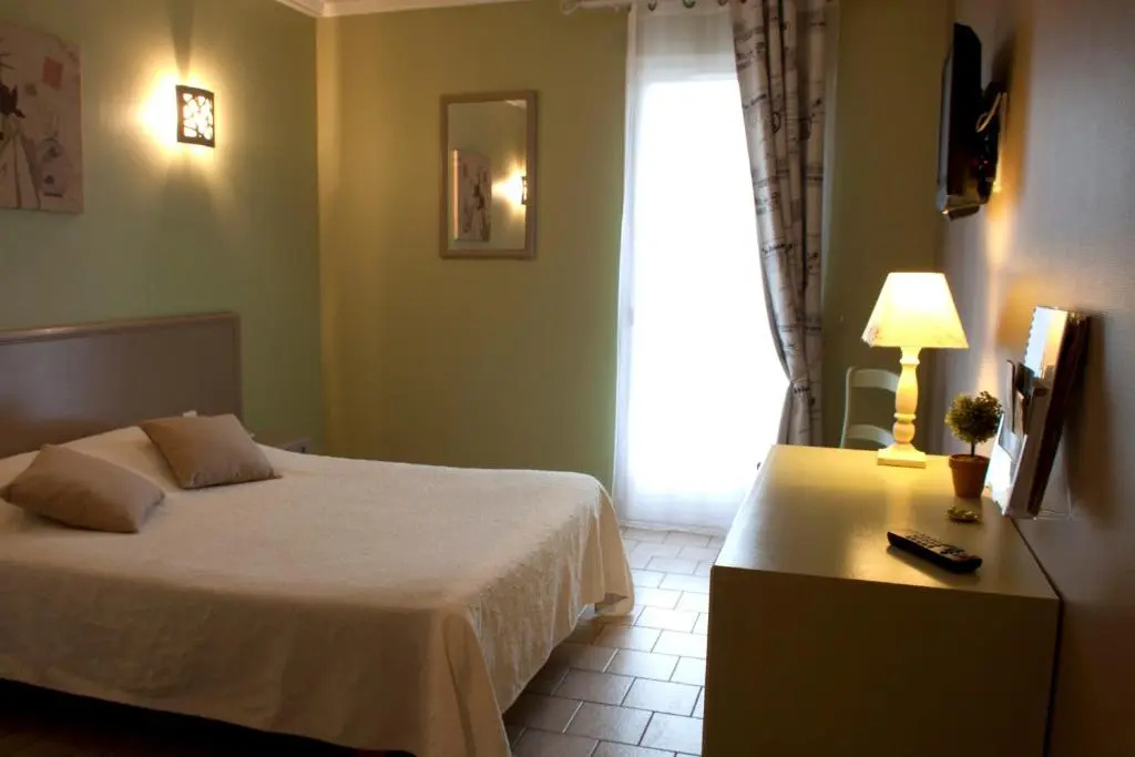 Standard Double room (full double bed)