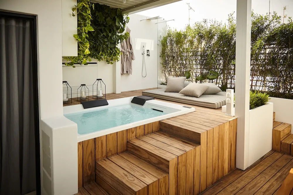 Luxury Suite