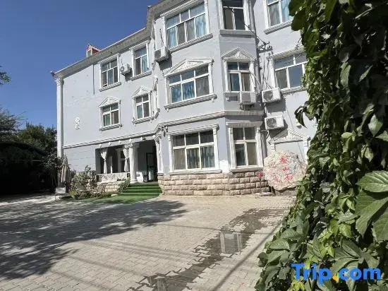 Yilin Xiaozhu Hostel (Yining Airport Yining Railway Station)