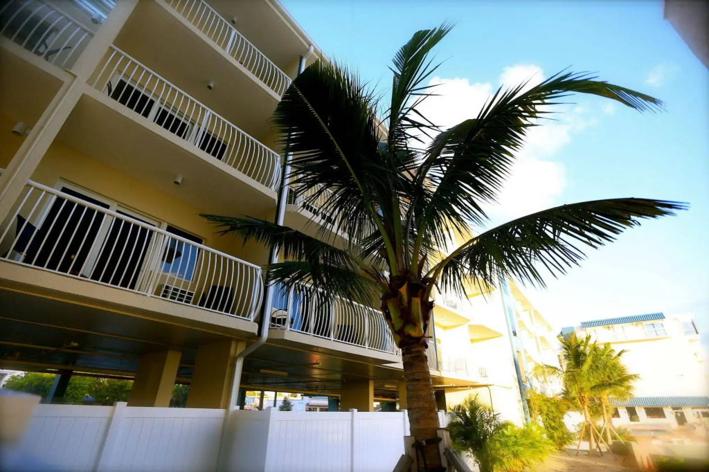 Shoreline Island Resort - Exclusively Adult