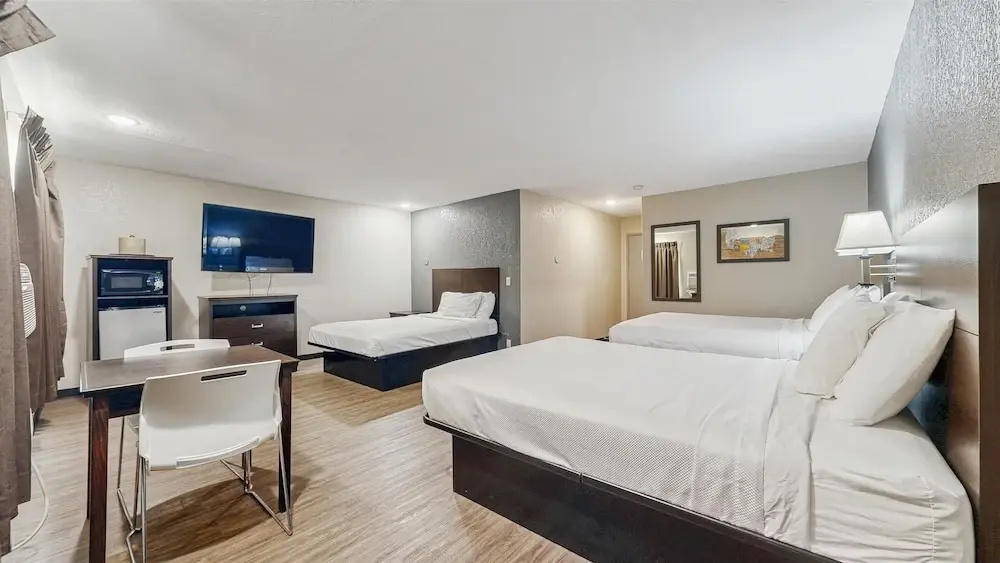Sextuple Suite