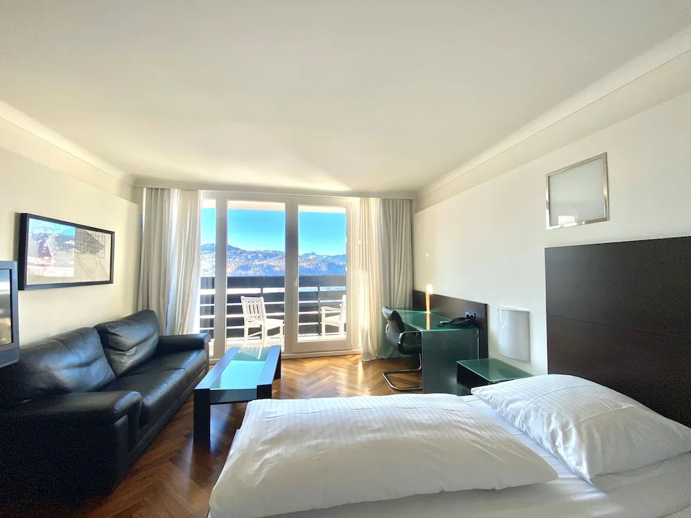 Standard Double room with balcony (full double bed)
