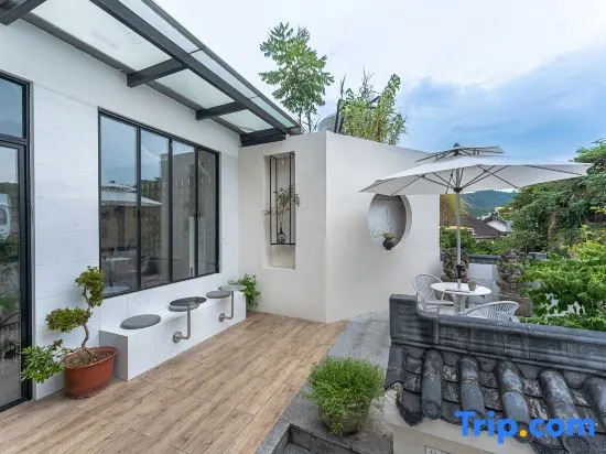 Balcony & Terrace