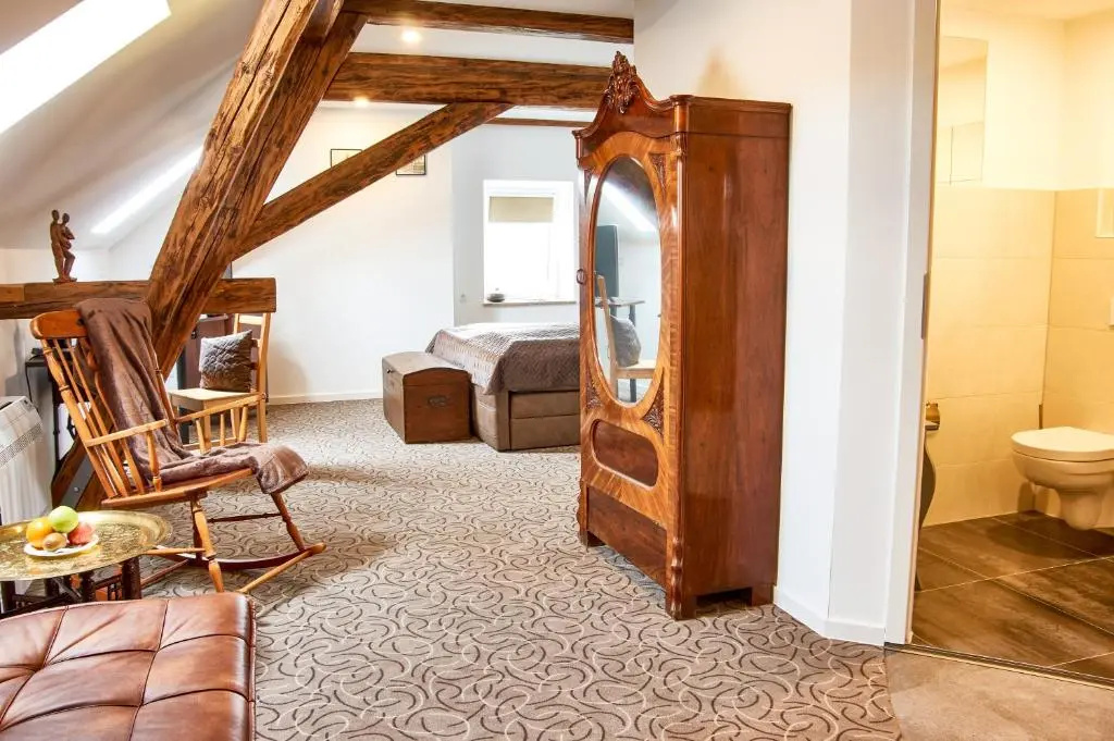 Standard Double room (full double bed)