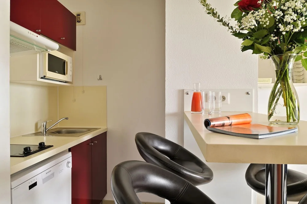 1 Bedroom Apartment with balcony and with sea view