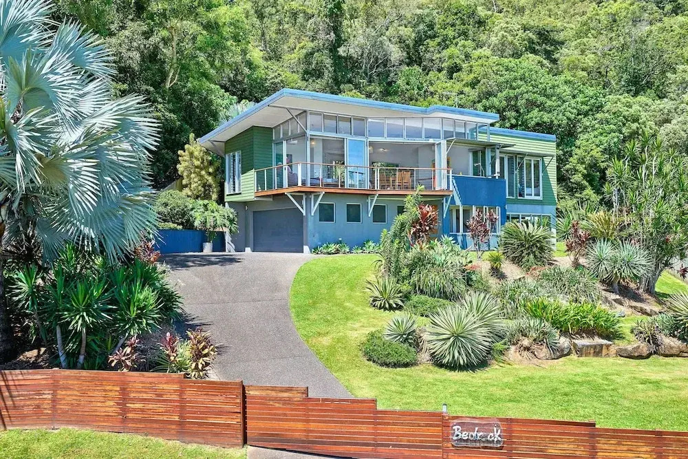 Bedrock Palm Cove I Private Pool I Sea Views I Family Retreat