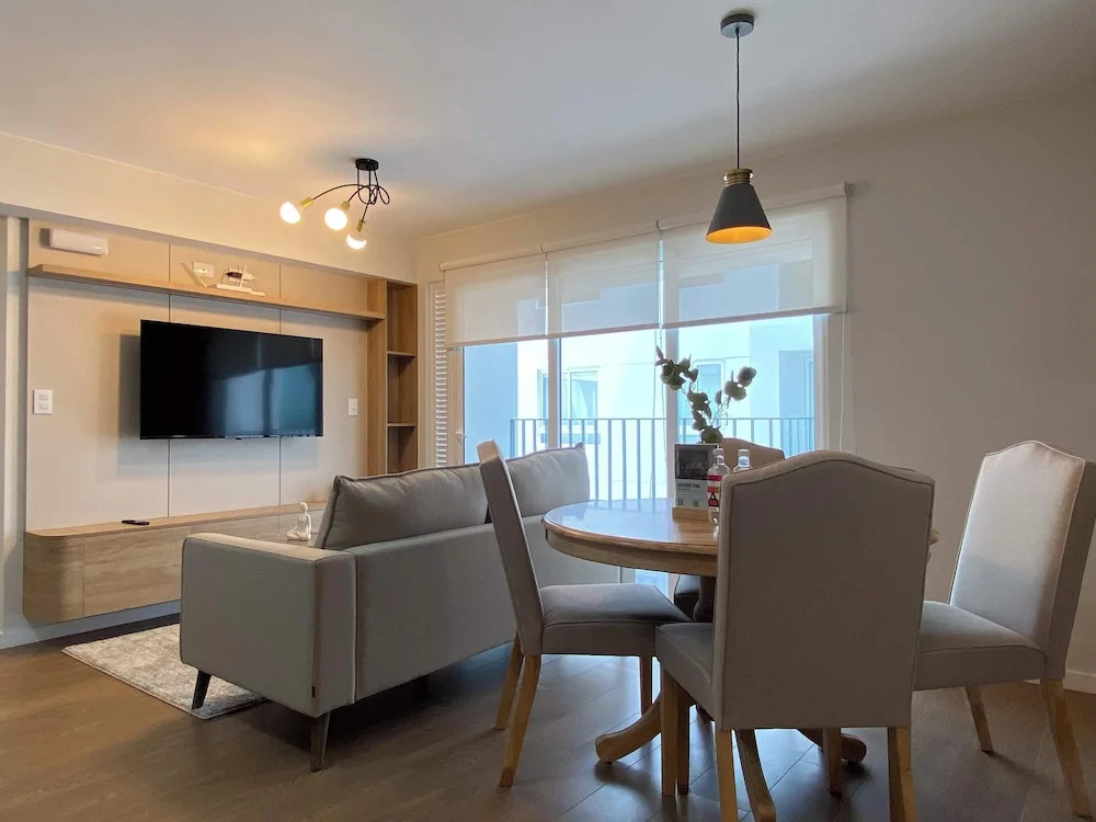 w Marvelous 2BR w Balcony in Miraflores