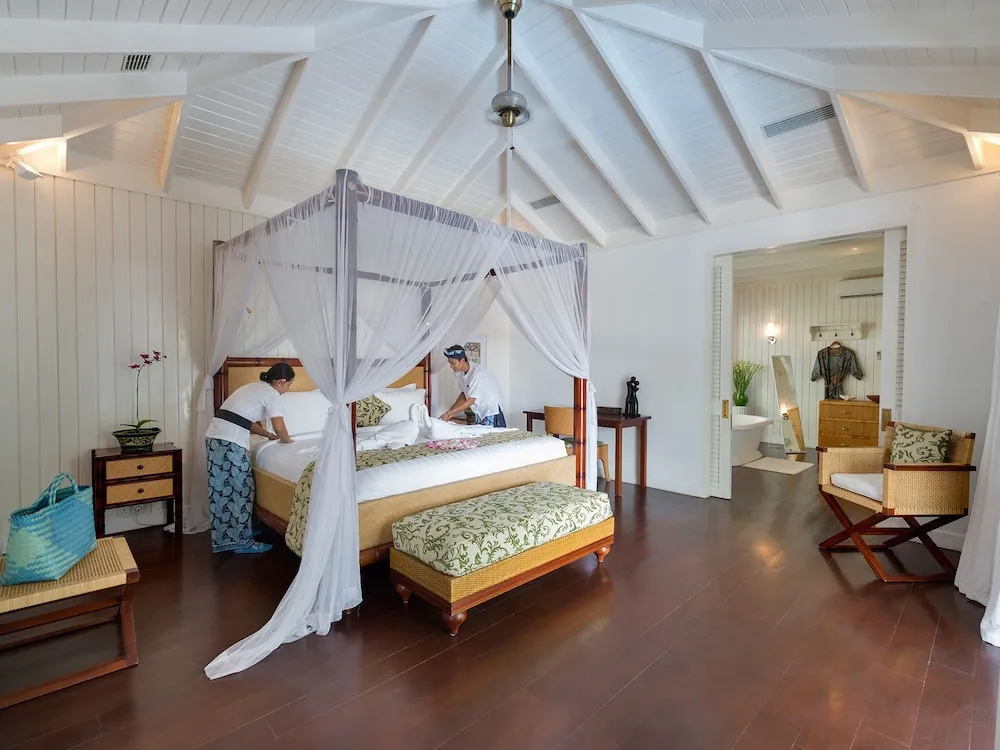 4 Bedrooms Villa with balcony