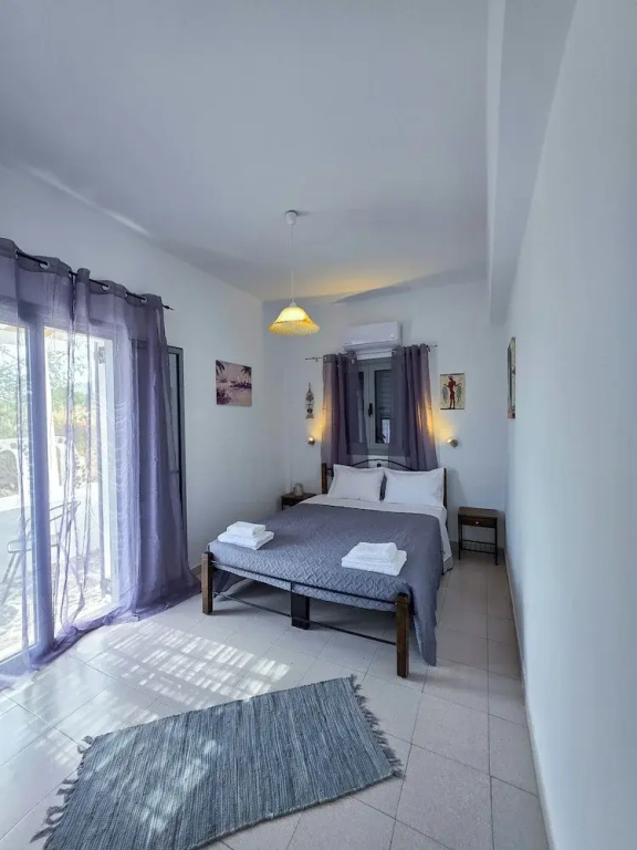 Comfort Double room with city view (full double bed)