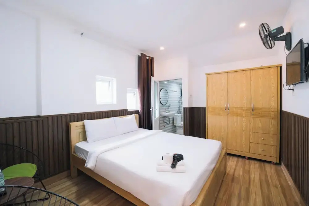 Standard Double room (full double bed)