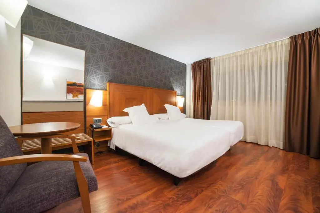 Hotel Nuevo Torreluz - Chambres