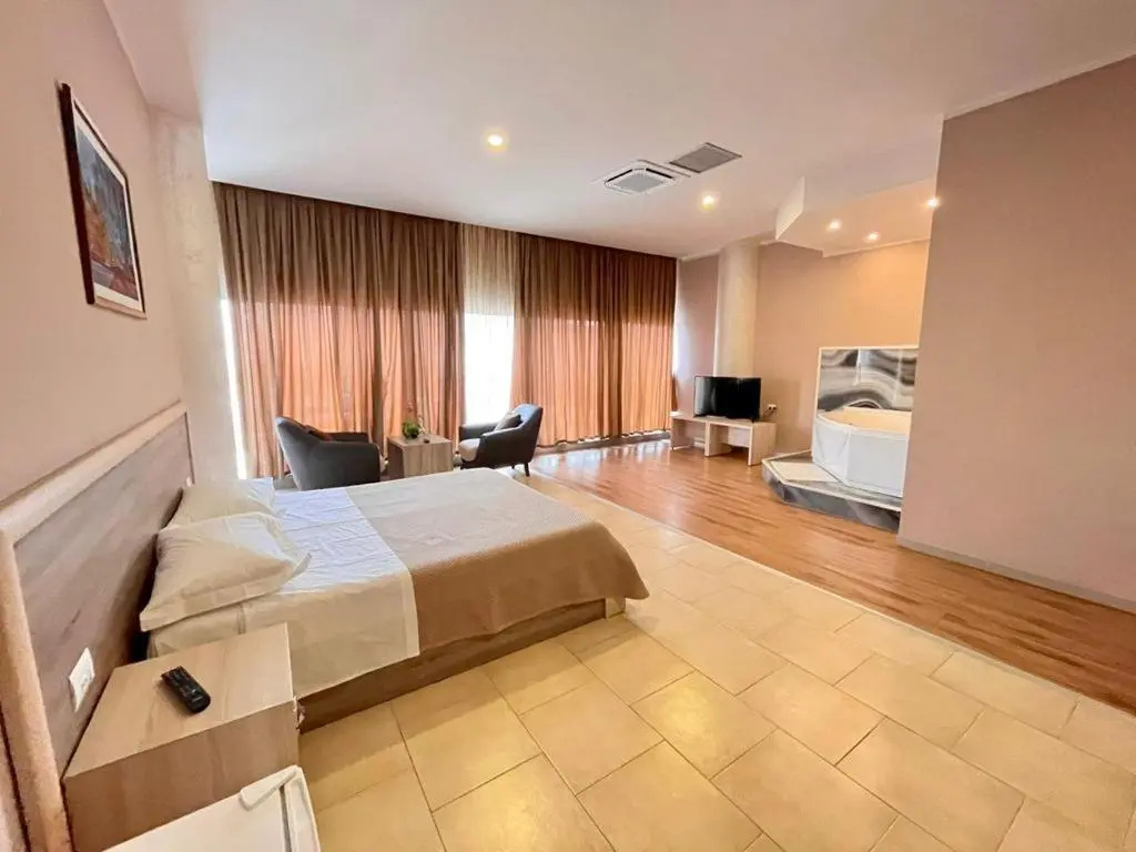 Standard Double room (full double bed)
