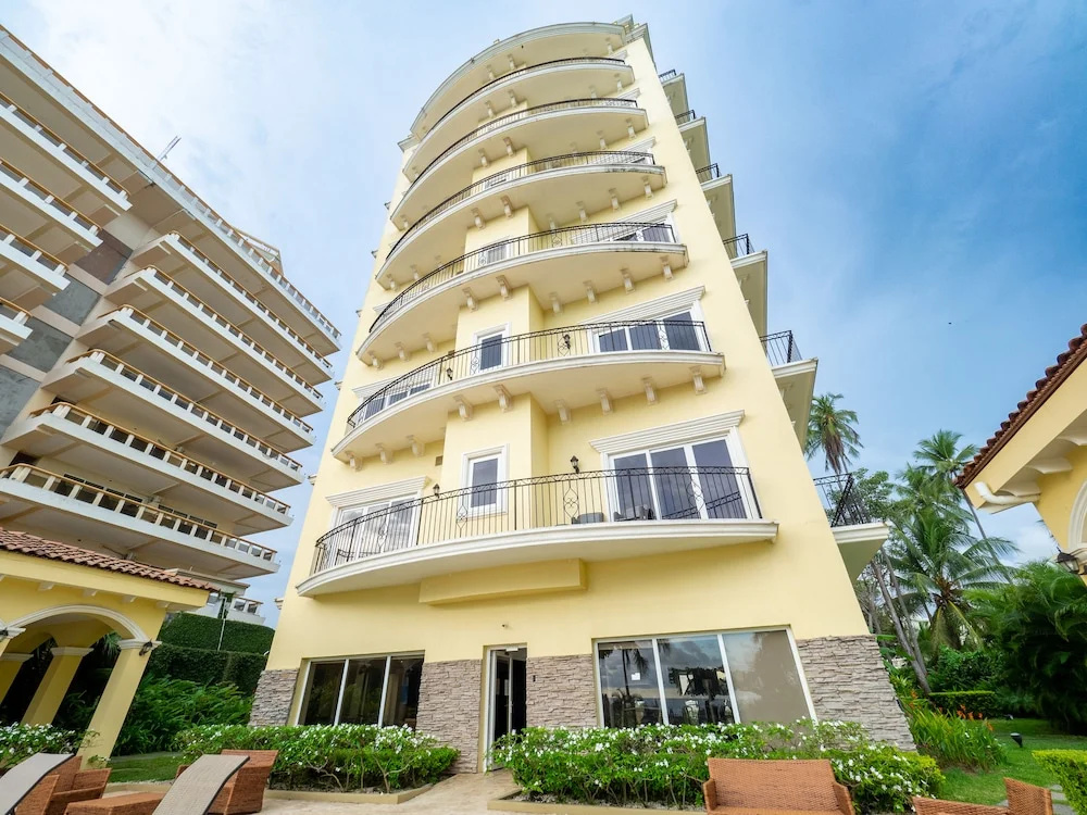 Acqua Residences