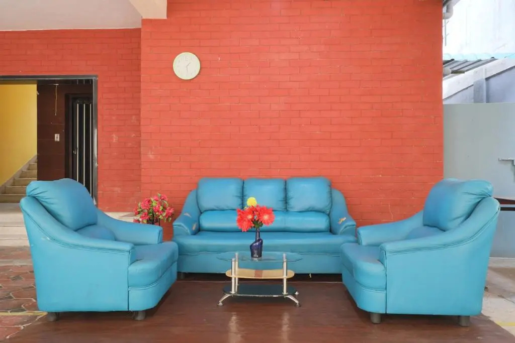 Lobby & Reception