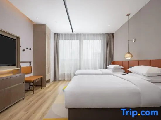 Deluxe Quadruple Suite