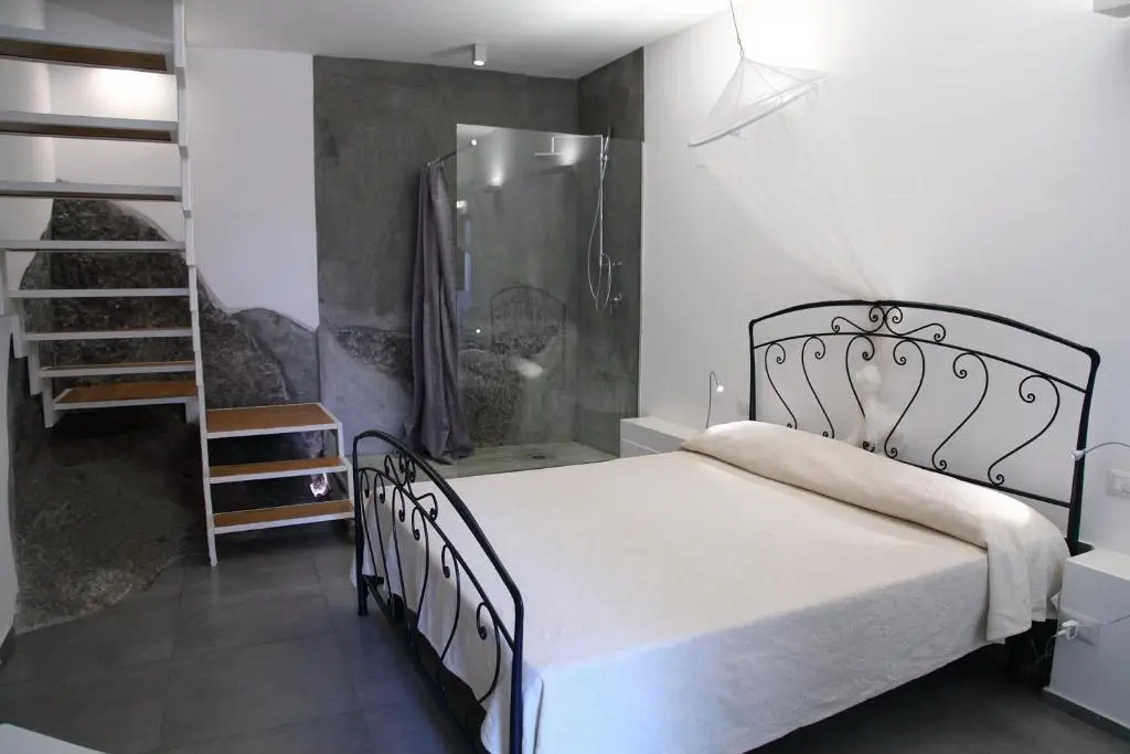 2 Bedrooms Cottage