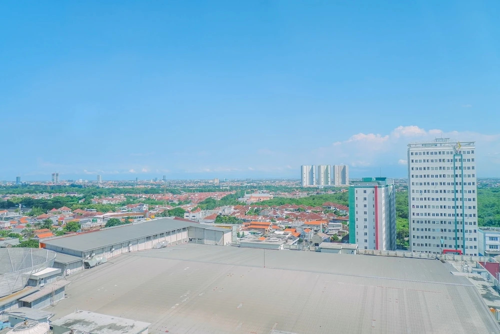 Lavish 2BR Apartment at Grand Sungkono Lagoon