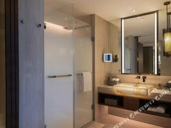 Standard room with balcony and with view