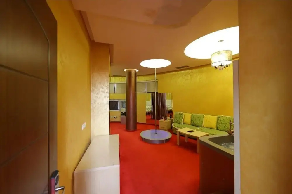 Hotel Gjuta - Général
