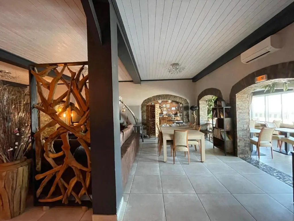 Lobby & Reception