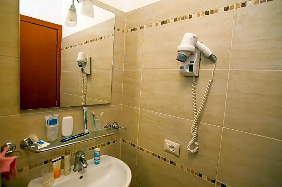 Hotel Domus Sessoriana - Chambres