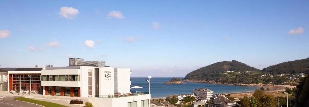 Beach & Waterfront