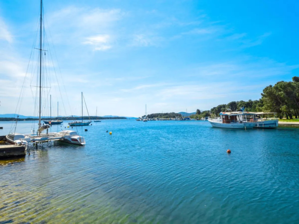 Beach & Waterfront