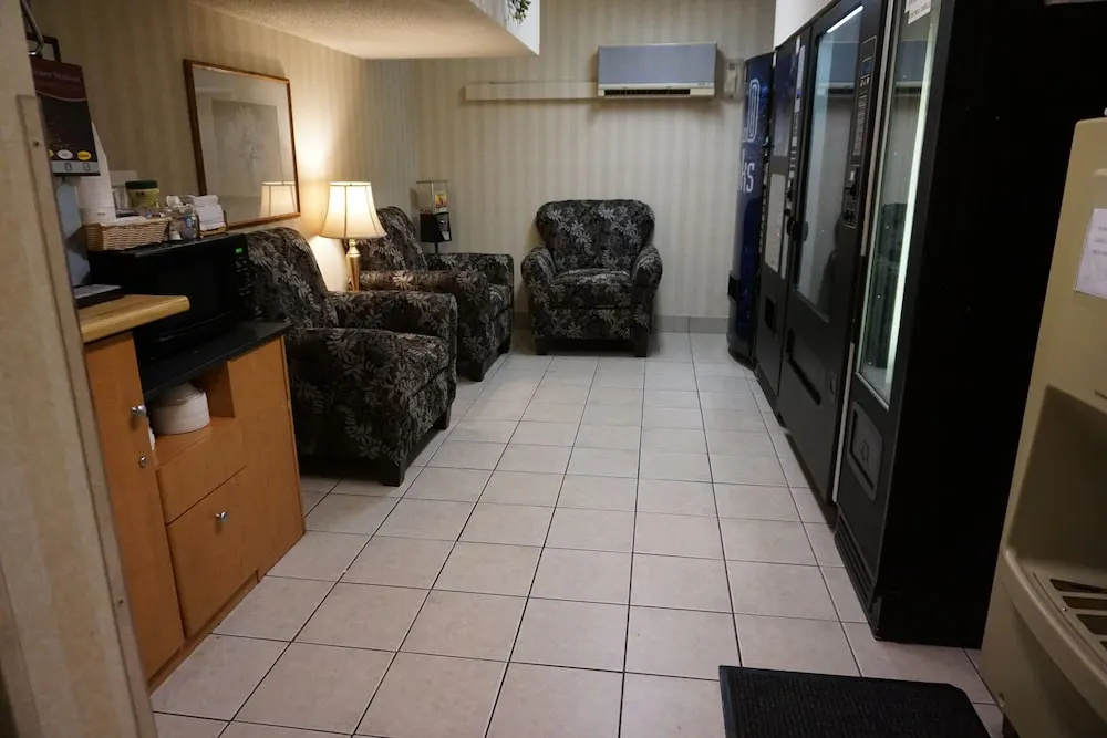 Lobby & Reception