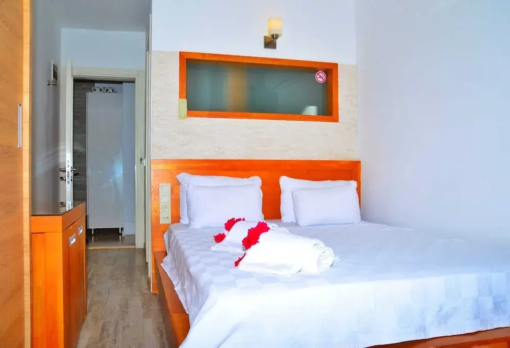 Standard Single room with balcony and with sea view