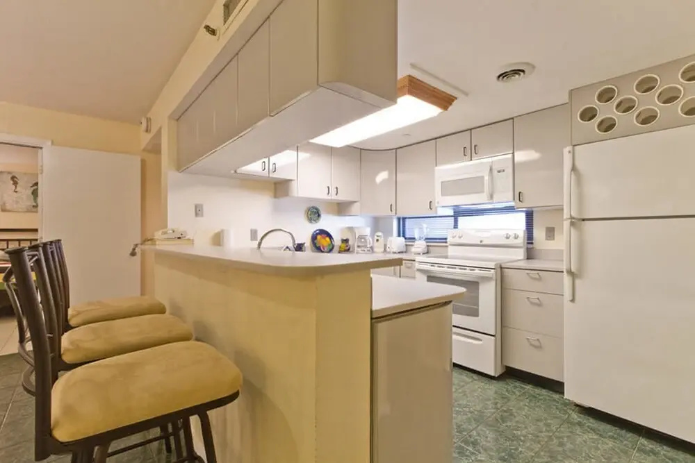 Saida Royale Condominium 9068-69