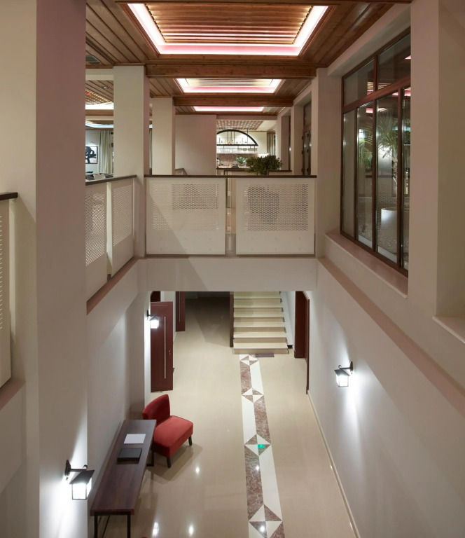 The Lake Hotel - фото 36