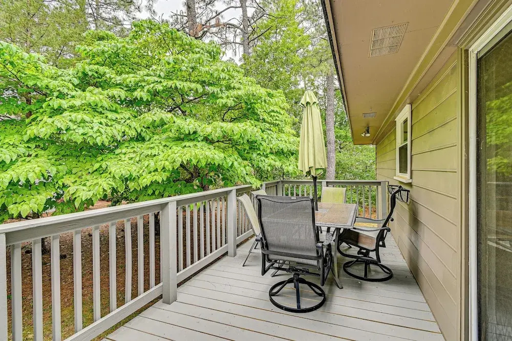 Pinehurst Home w/ Deck < 2 Mi to Golf Course!