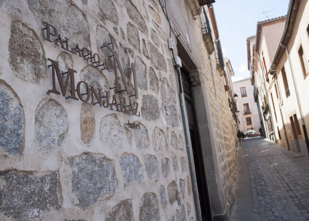 Palacio De Monjaraz