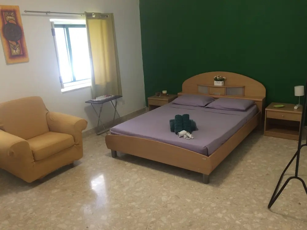 Comfort room