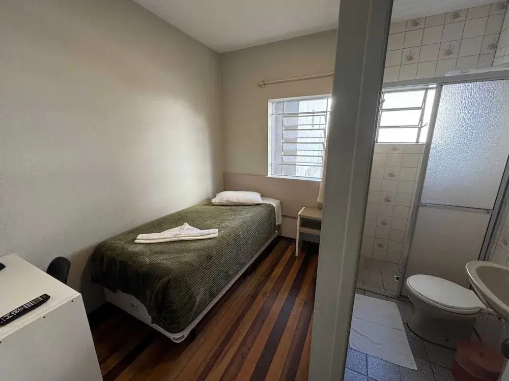 Economy room