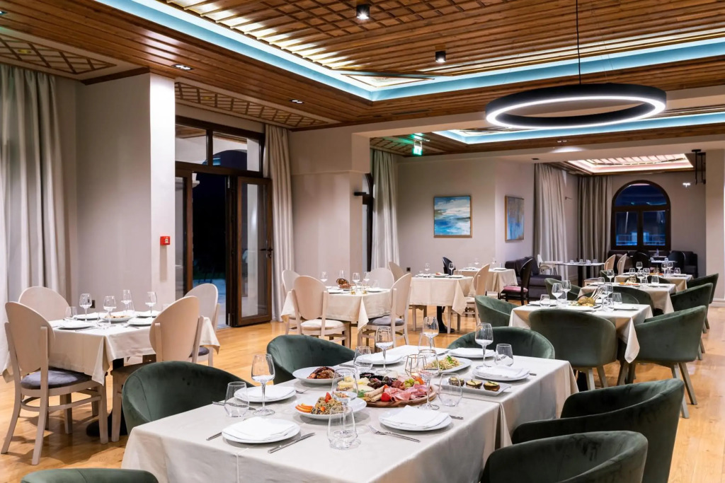 The Lake Hotel - фото 34