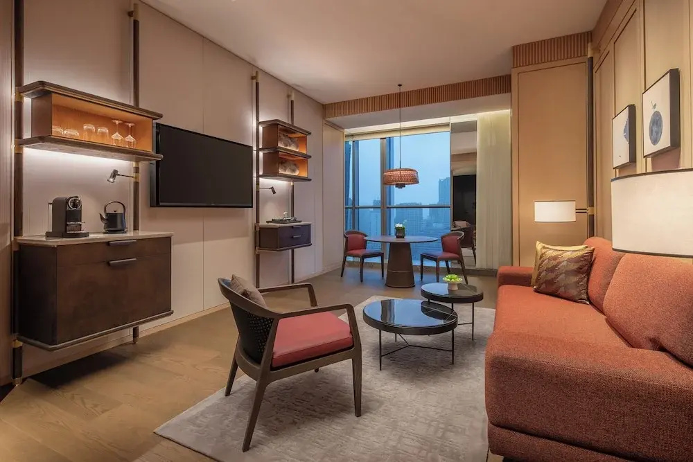 Deluxe Double Suite (twin beds)