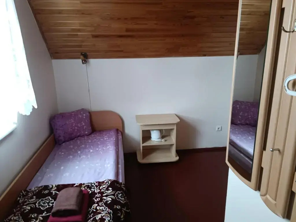 Economy room